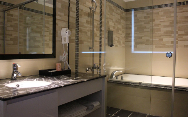 White House Beach Hotspring Resort