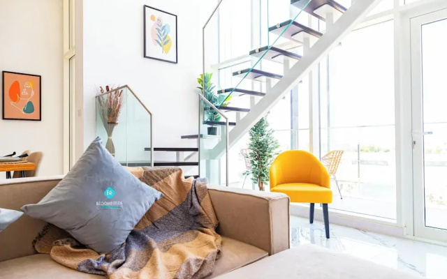 Bloomfields Spacious 2BR Duplex in Oasis