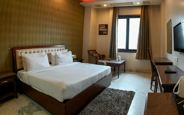 Leela Grande Hotel – Guest Rooms – Karnal