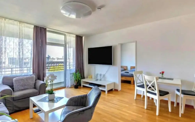 Cozy Neuss Apartment With Modern Amenities