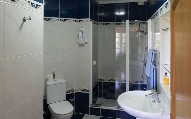 49 Presa da Moura Superbly 2 Bed Townhouse Clos