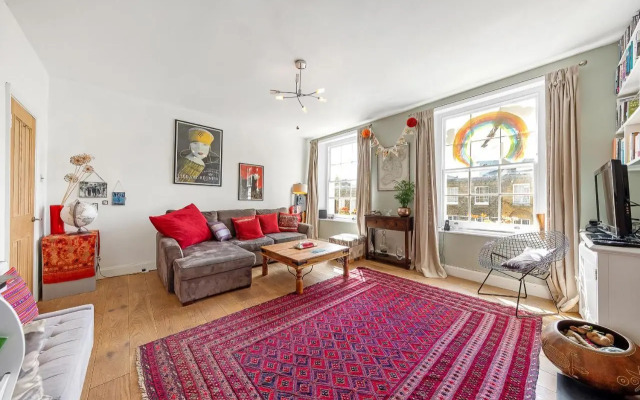 Veeve - Cosy in the Heart of Angel