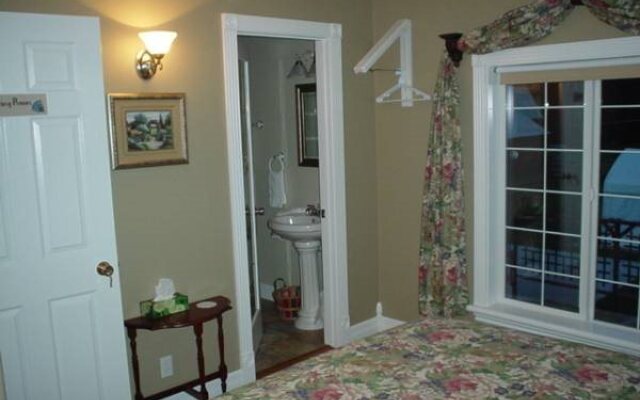 7 Acres Bed & Breakfast
