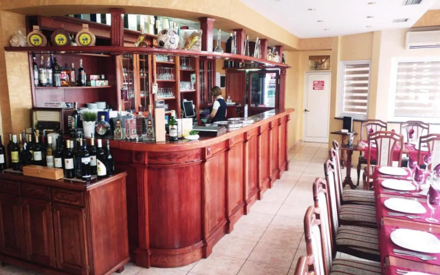 Hotel Derby Orašje