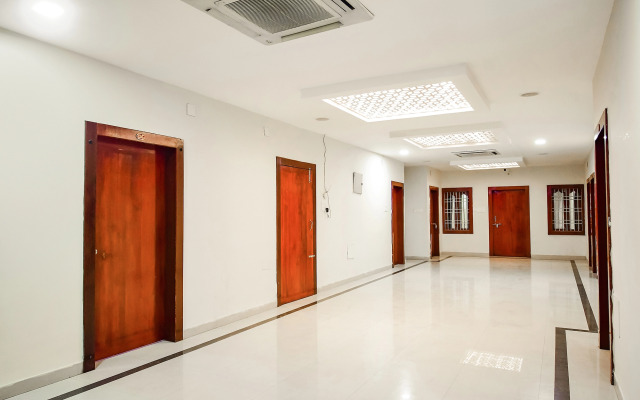 FabHotel Greenland Grand