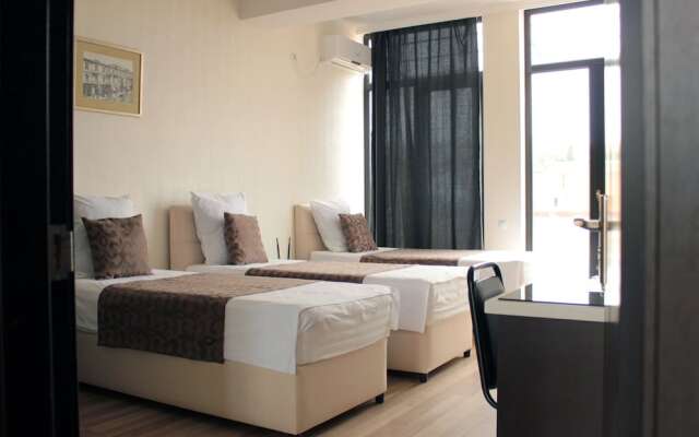 Oriental Hotel