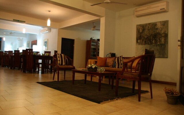 C & I Beach Hotel