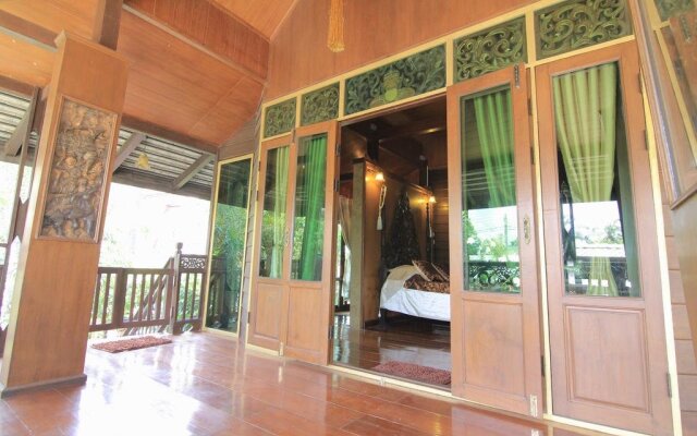 The Sali-Kham Traditional Lanna Home