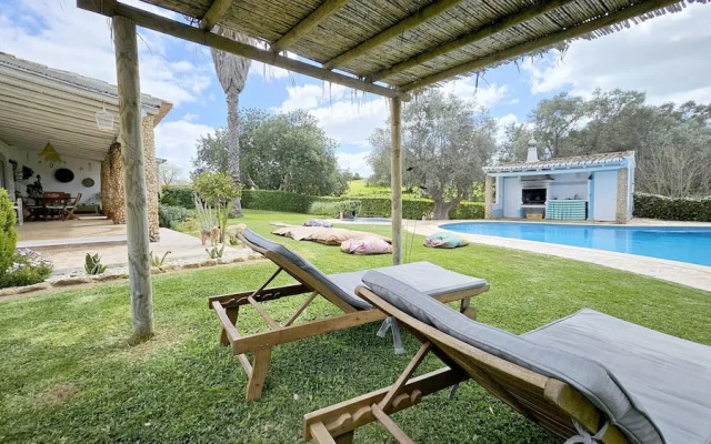 Toca do Fradinho - Pera 3 7Km da Praia