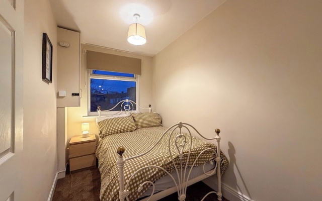 Family/business - Parking - Wifi - Sleeps 3