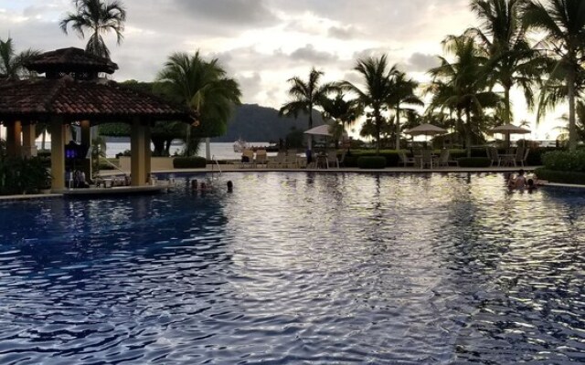 Bella Vista Condominiums