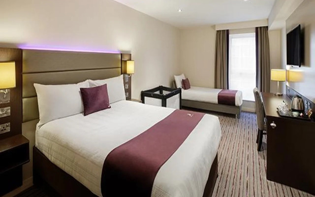 Premier Inn Edinburgh Cc Waverley