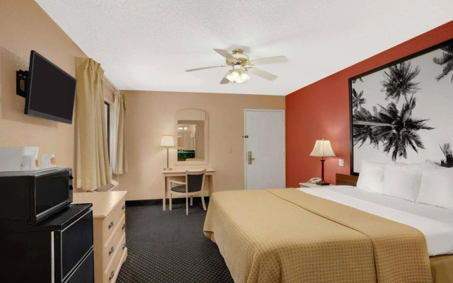Super 8 by Wyndham El Centro