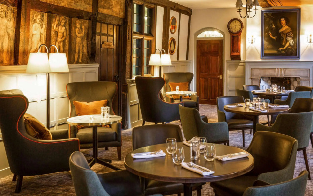 Bush Hotel Farnham