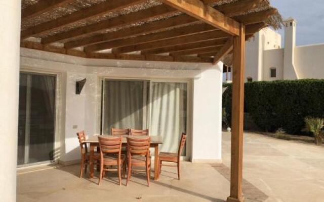 3 Bed Rooms Villa In El Gouna