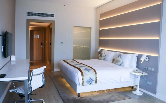 Sanya Phoenix  Airport Hotel