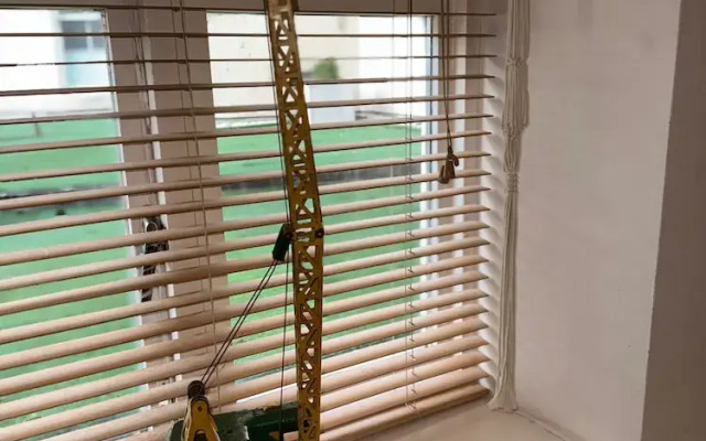 1br-wifi-freesnacks-freeparking-petsok-retroarcade