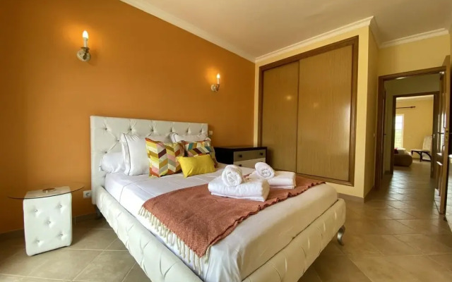 P RA Amazing Villa With Pool by Homing