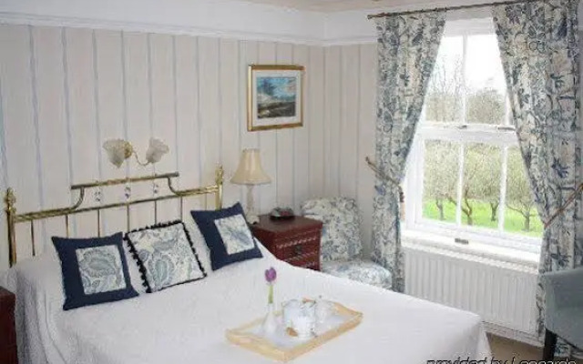 Woodlands Country House