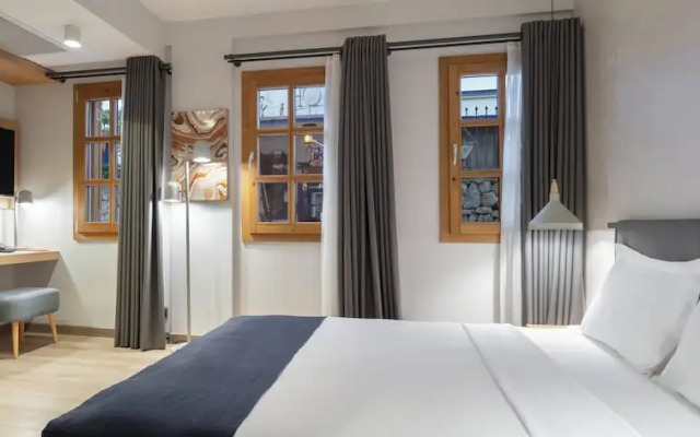 Mellow Blue Hotel