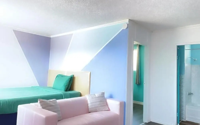 Stop 21 Motel