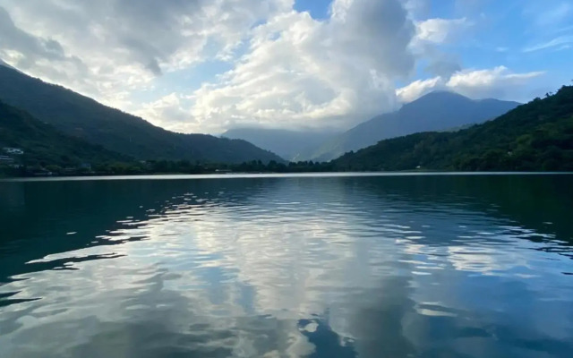 Lakeside 46