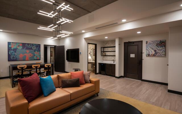 Hotel Indigo Tulsa DWTN-Entertainment Area by IHG