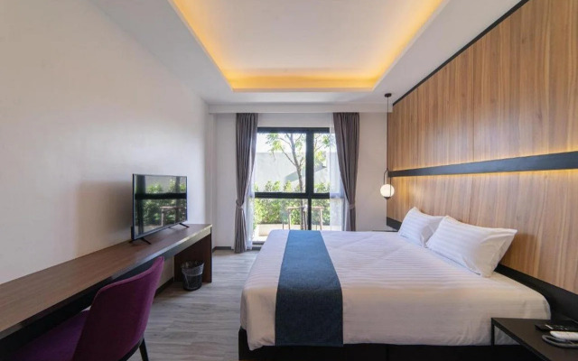 Gate43 Airport Hotel