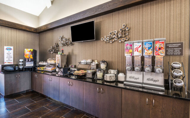 Super 8 Copley Akron