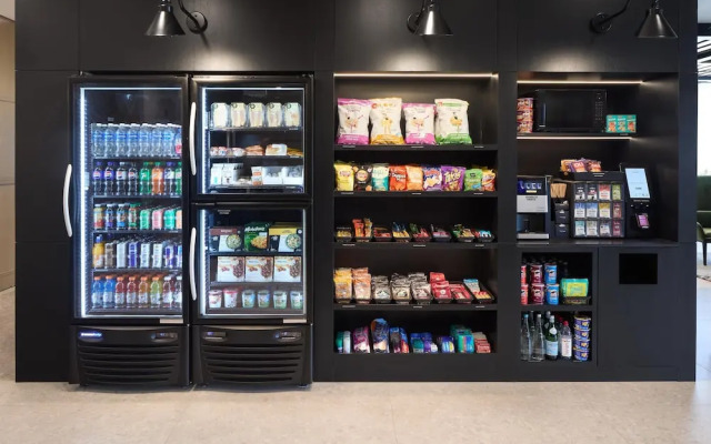 Hyatt Place Montreal Airport