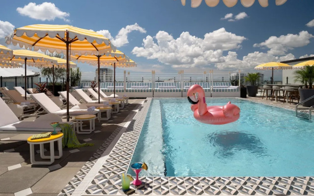 Moxy St. Petersburg Downtown