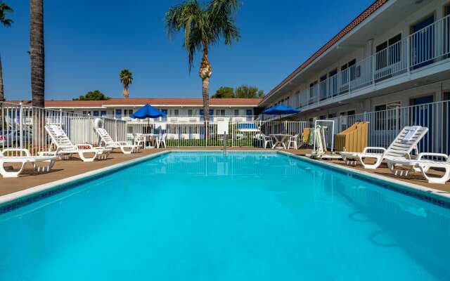 Motel 6 Sepulveda, CA - Los Angeles - Van Nuys - North Hills