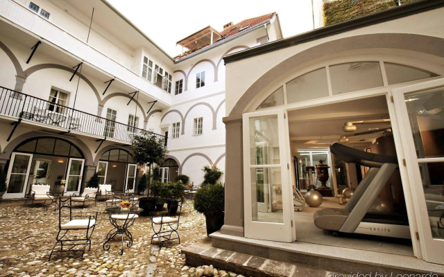 Antiq Palace Hotel And Spa