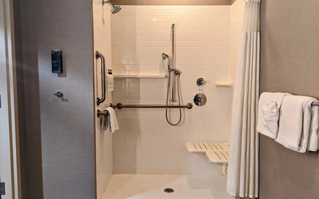 Fairfield Inn & Suites Lenox Great Barrington/Berkshires