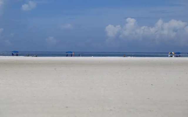 Sandarac by Distinctive Beach Rentals