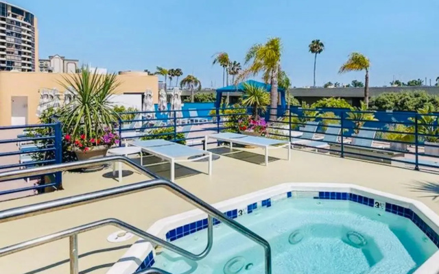Luxury 1 BD & 1BR with Fantastic marina view