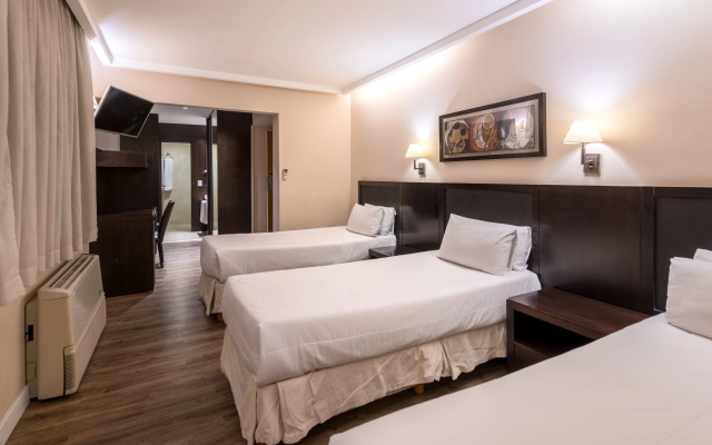 Exe Hotel Colón
