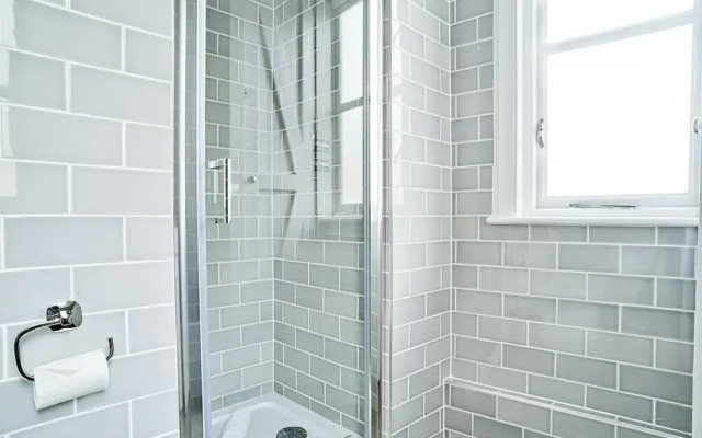 JOIVY Luxury George Street Apartments: Edinburgh Suite