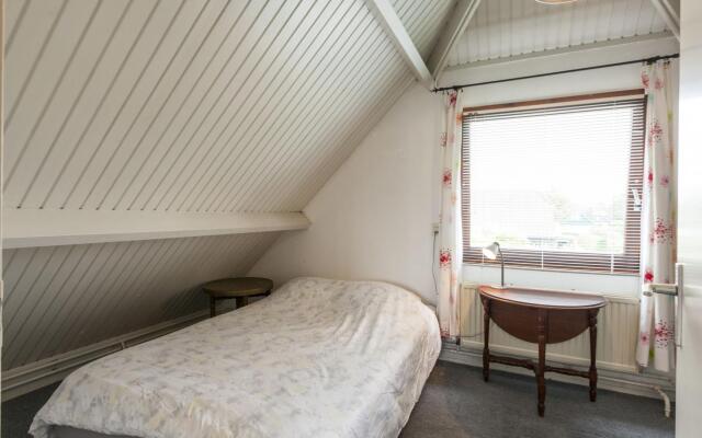 Lovely holiday home in Wolphaartsdijk close to the lake