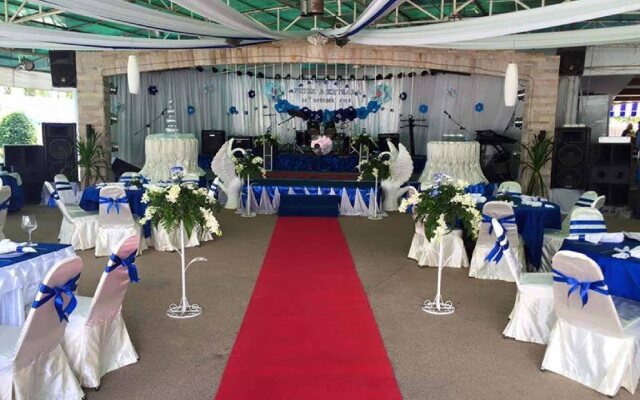 Castle Howchow Beach Resort Hotel