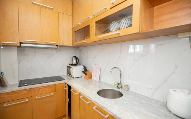 Sumitomo Tower-1 Bed Apartment & Hotel