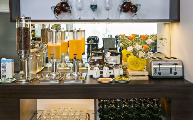 Halina Hotel & Apartment