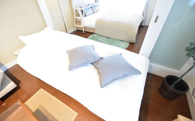 Shinsaibashi Dotonbori Stay ?