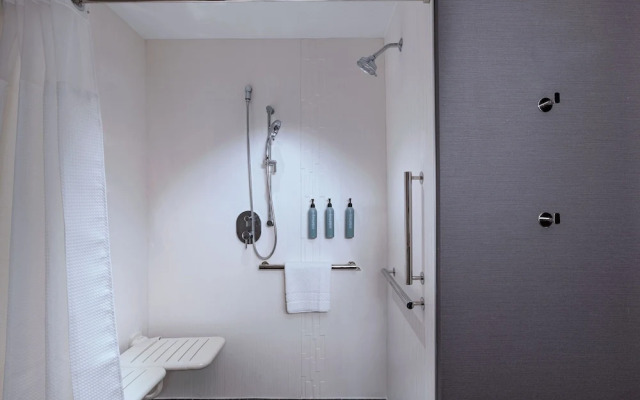 Courtyard By Marriott Dallas Frisco