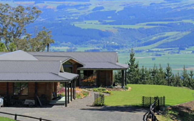 Saddle Hill Lodge
