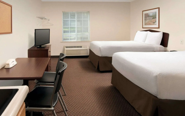 WoodSpring Suites Kansas City Mission