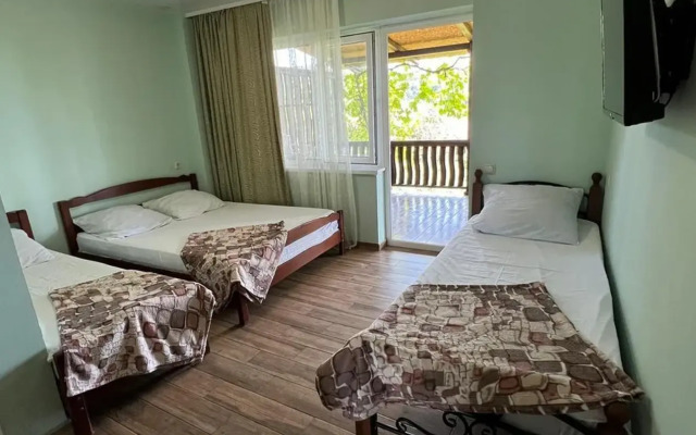 The Guest House At Henry's