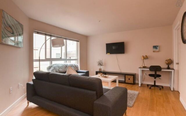 Space Needle Studio Major Attractions