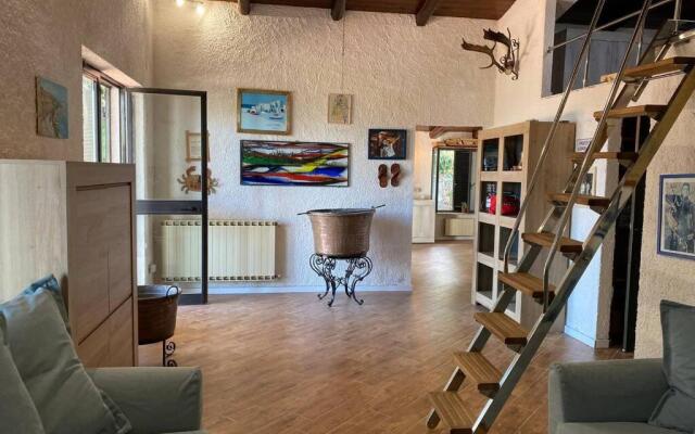 Villetta con piscina 10 posti letto Scario