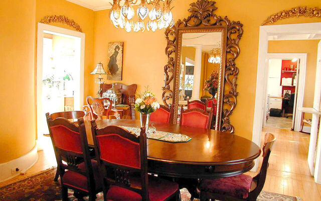 Apple Tree Historic B&B